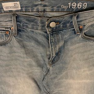 GAP sexy boyfriend 1969 jeans 27 R light wash